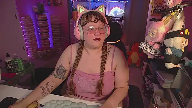 FatVeronica online show from June 20, 2026, 9:31 pm
