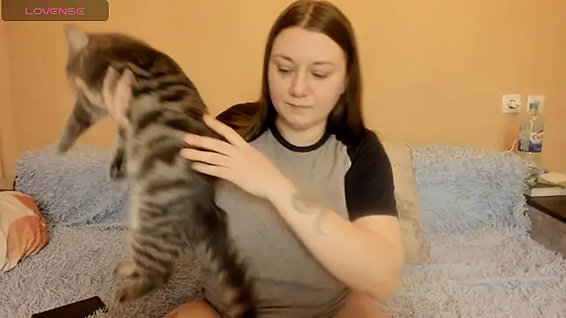 AlisaBacker online show from January 7, 2026, 6:57 pm