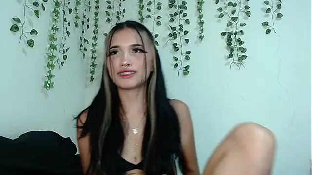 Snapshot of laurita_rico chatting on October 1, 2025, 5:01 am laurita rico online show from October 1, 2025, 5:01 am