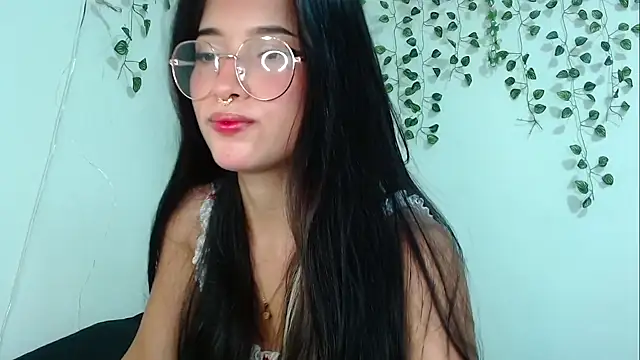Snapshot of laurita_rico chatting on September 10, 2025, 5:17 am laurita rico online show from September 10, 2025, 5:17 am