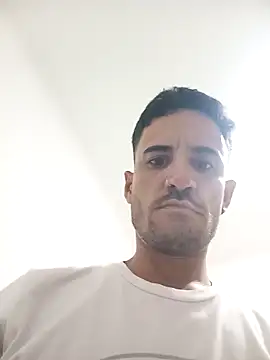 Snapshot of Troya3322 chatting on February 28, 2026, 3:28 am Troya3322 online show from February 28, 2026, 3:28 am