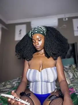 Candy-Heart online show from February 13, 2026, 7:41 am