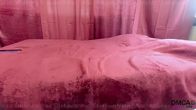 StudioWahines online show from April 17, 2026, 9:50 pm