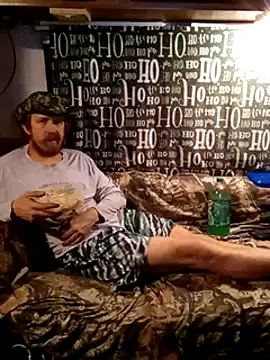 Snapshot of hothippie420 chatting on January 4, 2025, 5:05 am hothippie420 online show from January 4, 2025, 5:05 am