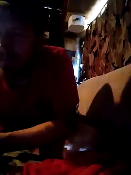 hothippie420 online show from November 14, 2025, 5:27 pm