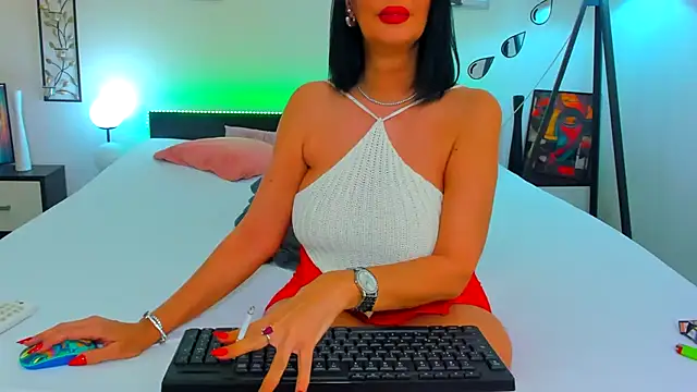 shannon4u online show from July 25, 2026, 9:54 pm