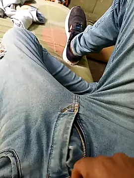 Snapshot of Robertoch chatting on November 14, 2025, 2:54 pm Robertoch online show from November 14, 2025, 2:54 pm