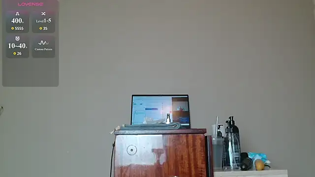 Snapshot of Detka21veka chatting on May 8, 2026, 3:27 pm Detka21veka online show from May 8, 2026, 3:27 pm