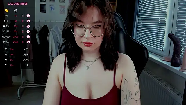 MyNameIsLilith online show from April 13, 2026, 3:16 pm