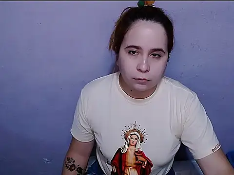 SubLayla01 online show from May 27, 2026, 6:26 pm