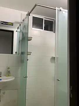 JovenDesobediente online show from April 23, 2026, 4:19 am