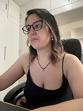 amooraaamoon online show from February 24, 2026, 1:01 pm