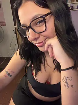 Snapshot of agoosvokk chatting on February 14, 2026, 3:40 am agoosvokk online show from February 14, 2026, 3:40 am