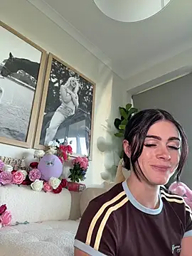 aus queen online show from April 21, 2026, 5:14 am