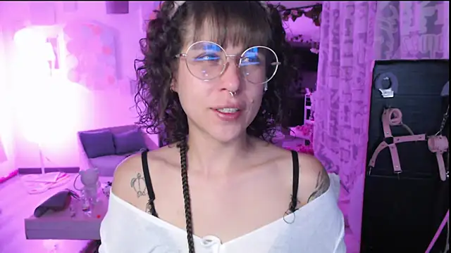 Snapshot of Hellen_dumont chatting on July 28, 2026, 1:24 am Hellen dumont online show from July 28, 2026, 1:24 am