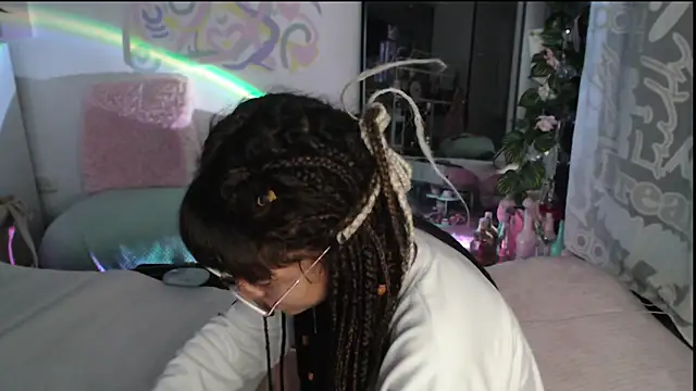 Snapshot of Hellen_dumont chatting on July 2, 2026, 11:11 pm Hellen dumont online show from July 2, 2026, 11:11 pm