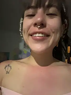 Snapshot of Hellen_dumont chatting on June 22, 2026, 2:06 am Hellen dumont online show from June 22, 2026, 2:06 am