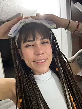 Snapshot of Hellen_dumont chatting on June 11, 2026, 12:01 am Hellen dumont online show from June 11, 2026, 12:01 am
