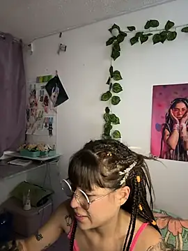 Snapshot of Hellen_dumont chatting on June 13, 2026, 2:09 am Hellen dumont online show from June 13, 2026, 2:09 am