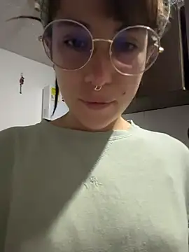 Snapshot of Hellen_dumont chatting on June 17, 2026, 12:54 am Hellen dumont online show from June 17, 2026, 12:54 am