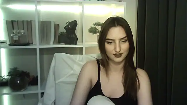 X Alisa online show from November 8, 2025, 6:33 pm