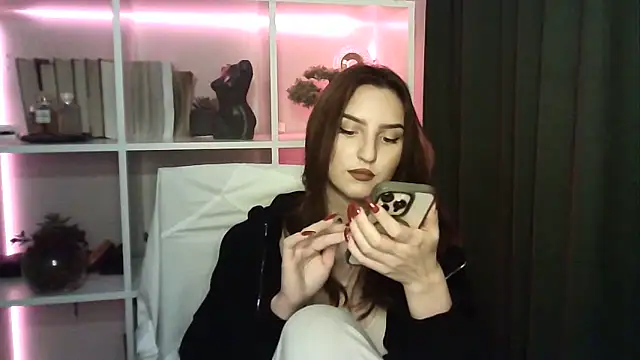 X Alisa online show from November 2, 2025, 7:30 pm