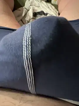 Snapshot of henes188 chatting on September 30, 2025, 8:04 pm henes188 online show from September 30, 2025, 8:04 pm