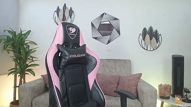 Mayli-x online show from January 28, 2025, 4:50 am