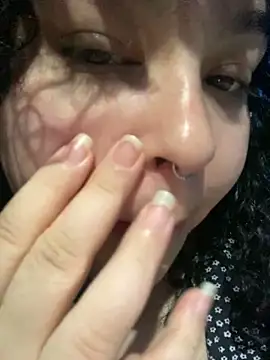 Kimberliprivv online show from April 28, 2026, 7:07 pm