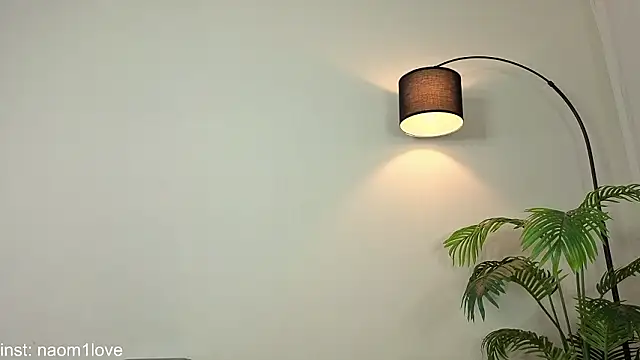 Naomi Girly online show from March 22, 2026, 6:09 pm