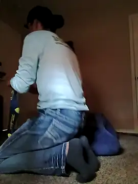 lRainbowBoy online show from November 12, 2025, 9:07 pm