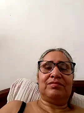 Snapshot of _candi chatting on March 8, 2026, 3:59 pm candi online show from March 8, 2026, 3:59 pm