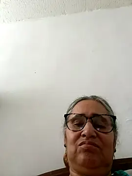 Snapshot of _candi chatting on April 2, 2026, 6:36 pm candi online show from April 2, 2026, 6:36 pm