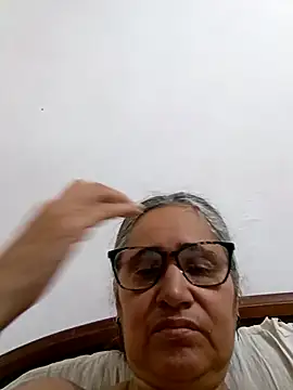 Snapshot of _candi chatting on April 5, 2026, 12:56 pm candi online show from April 5, 2026, 12:56 pm