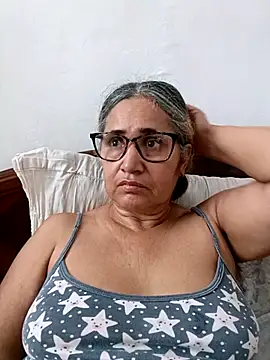 Snapshot of _candi chatting on March 3, 2026, 3:30 pm candi online show from March 3, 2026, 3:30 pm