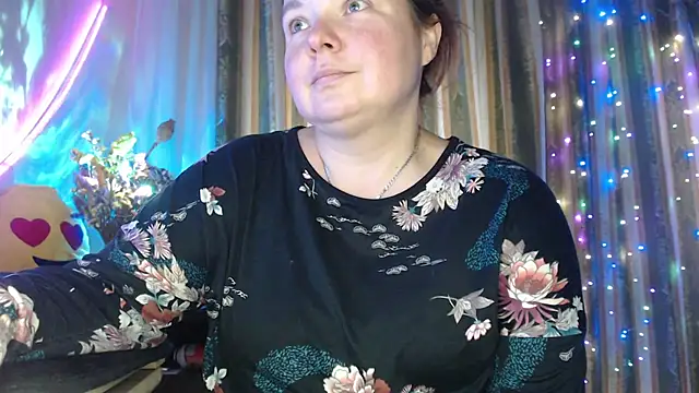 amorelara online show from July 13, 2026, 12:04 pm
