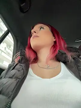 Snapshot of RiriRoseey chatting on February 5, 2026, 8:54 am RiriRoseey online show from February 5, 2026, 8:54 am