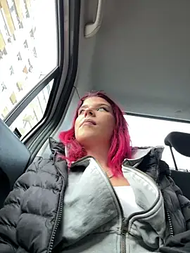 Snapshot of RiriRoseey chatting on February 1, 2026, 8:45 am RiriRoseey online show from February 1, 2026, 8:45 am