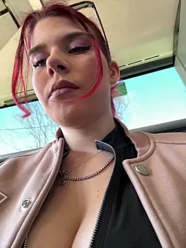 RiriRoseey online show from March 10, 2026, 9:24 am