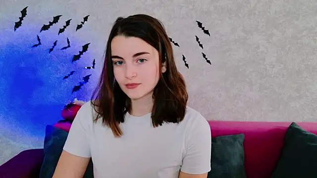 Snapshot of Miss_Arwen chatting on October 23, 2025, 4:22 am Miss Arwen online show from October 23, 2025, 4:22 am