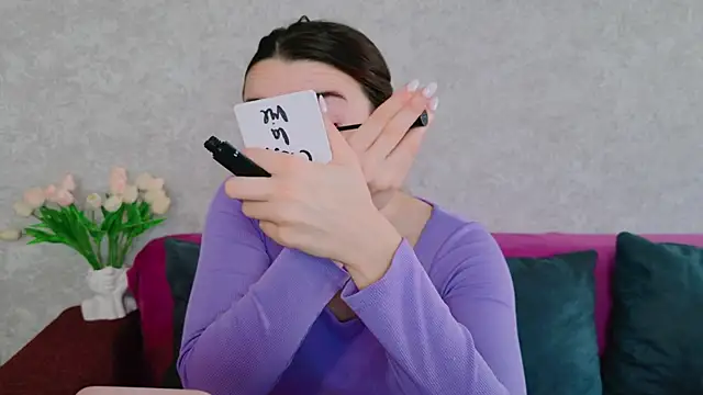 Snapshot of Miss_Arwen chatting on November 17, 2025, 4:38 am Miss Arwen online show from November 17, 2025, 4:38 am