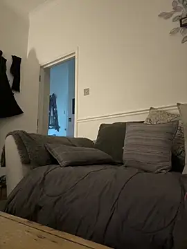 Snapshot of Shyboy817 chatting on February 9, 2026, 6:50 pm Shyboy817 online show from February 9, 2026, 6:50 pm