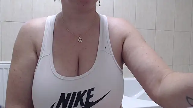 Snapshot of newamyy chatting on February 28, 2026, 6:24 am newamyy online show from February 28, 2026, 6:24 am