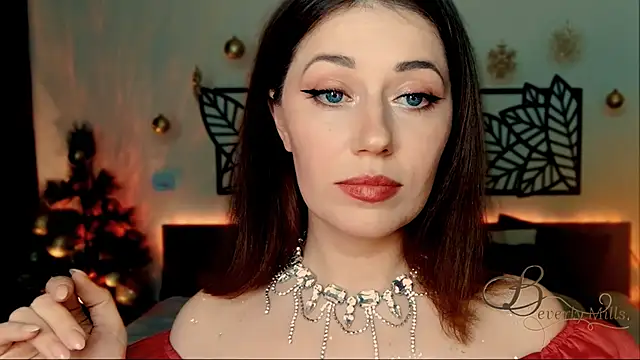 MissBeverlyMills online show from December 25, 2024, 11:33 am