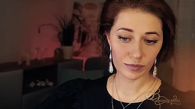 Snapshot of MissBeverlyMills chatting on January 18, 2026, 7:39 pm MissBeverlyMills online show from January 18, 2026, 7:39 pm