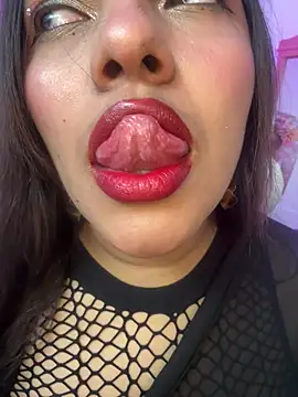krishaa  online show from June 6, 2026, 7:52 pm