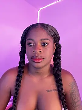 Snapshot of Tamara_Lubezkii chatting on March 14, 2025, 6:39 pm Tamara Lubezkii online show from March 14, 2025, 6:39 pm