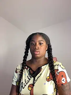 Snapshot of Tamara_Lubezkii chatting on March 8, 2025, 4:45 am Tamara Lubezkii online show from March 8, 2025, 4:45 am