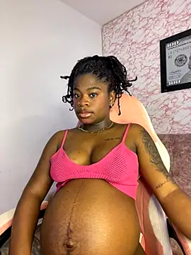 Snapshot of Tamara_Lubezkii chatting on September 27, 2025, 4:24 pm Tamara Lubezkii online show from September 27, 2025, 4:24 pm