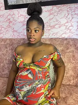 Snapshot of Tamara_Lubezkii chatting on October 3, 2025, 8:10 pm Tamara Lubezkii online show from October 3, 2025, 8:10 pm